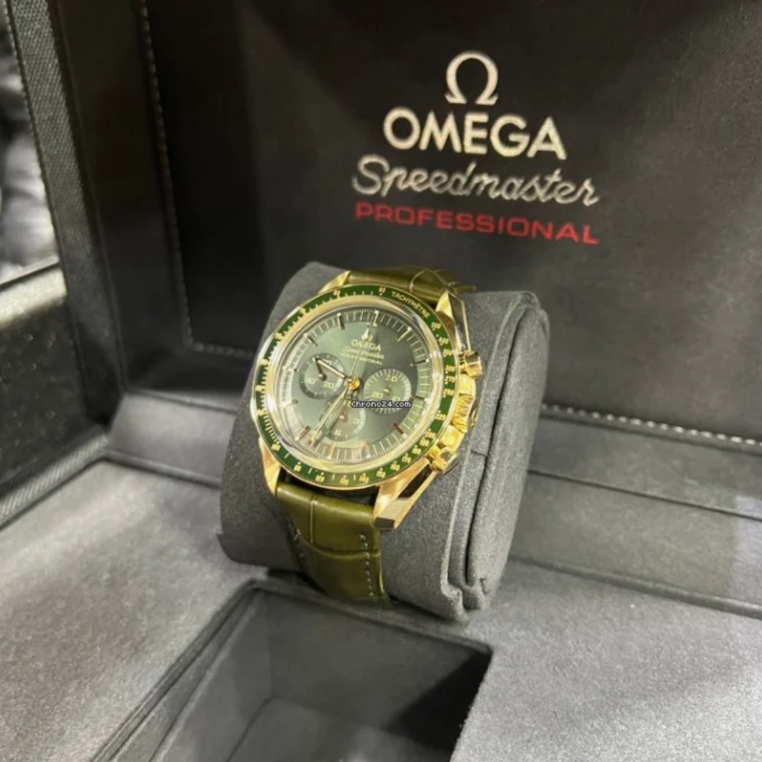 Omega Speedmaster Moonwatch Green Kadran -- Unknown -- Bilezik