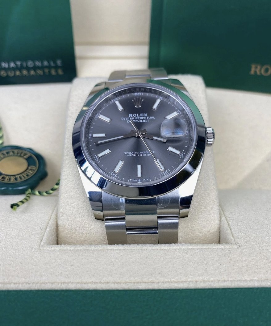 Rolex Datejust 41 Grey Dial Steel Bracelet $10,731.16$ - Winder